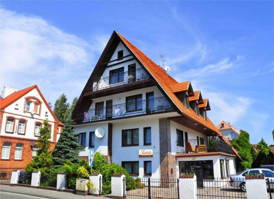 دارووفكو Pensjonat Tadeusz I Apartamenty W Darlowku المظهر الخارجي الصورة