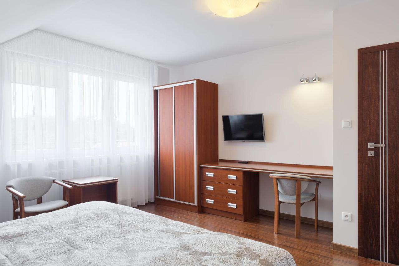 دارووفكو Pensjonat Tadeusz I Apartamenty W Darlowku المظهر الخارجي الصورة