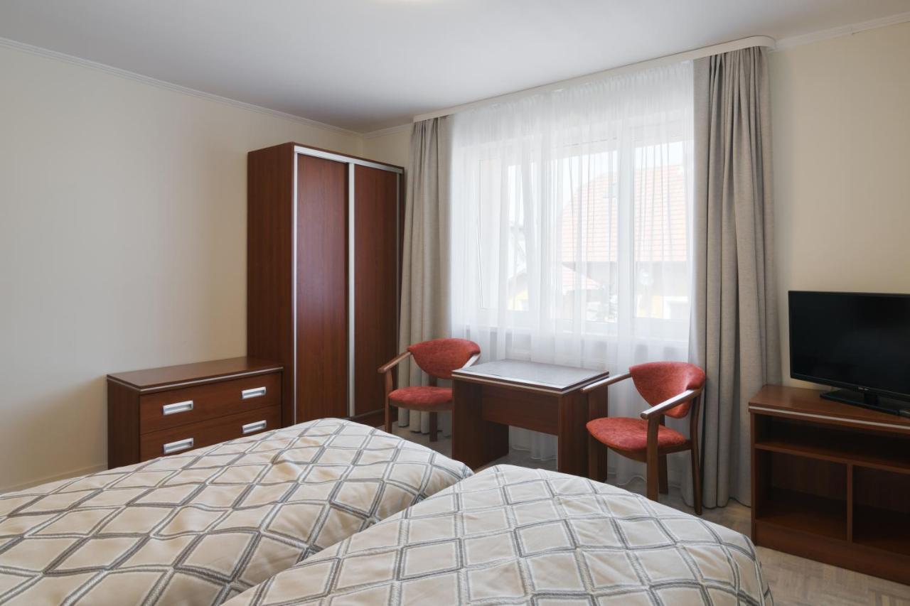 دارووفكو Pensjonat Tadeusz I Apartamenty W Darlowku المظهر الخارجي الصورة